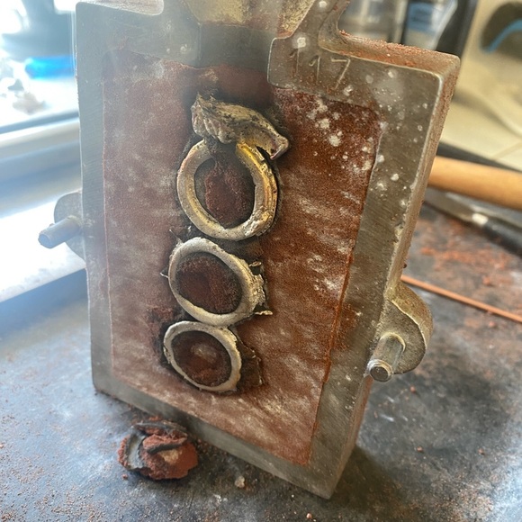 Chunky handmade set of 3 sterling silver rings - Picture 15 of 16